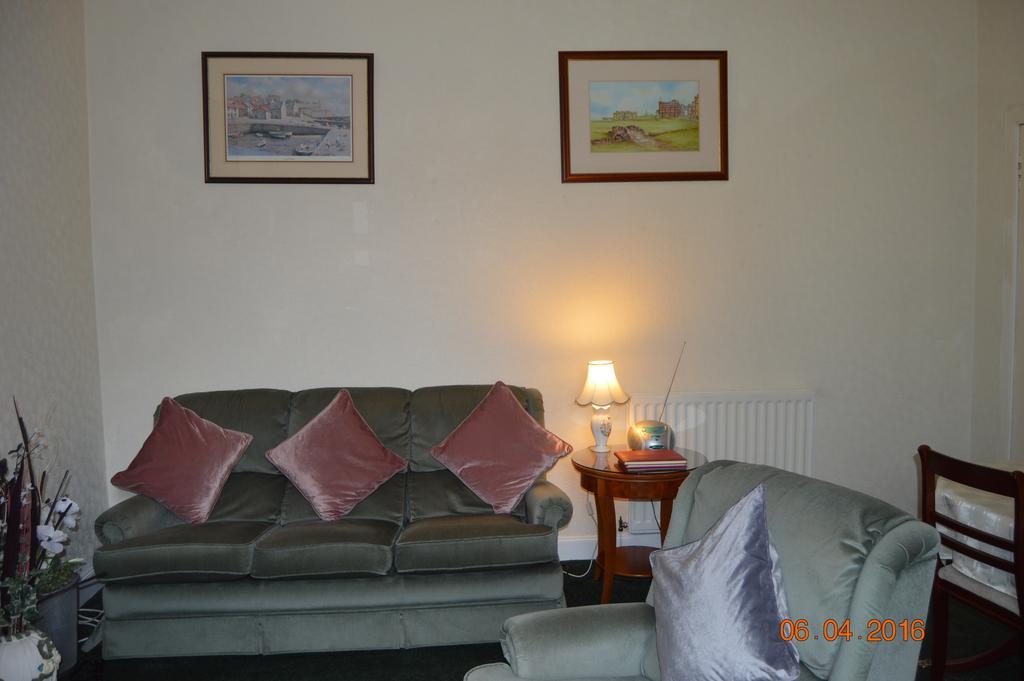 Carnegie Holiday Cottage ดันเฟิร์มลิน ภายนอก รูปภาพ