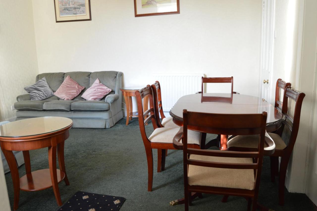 Carnegie Holiday Cottage ดันเฟิร์มลิน ภายนอก รูปภาพ