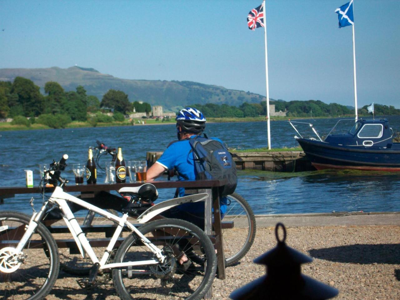 Carnegie Holiday Cottage ดันเฟิร์มลิน ภายนอก รูปภาพ